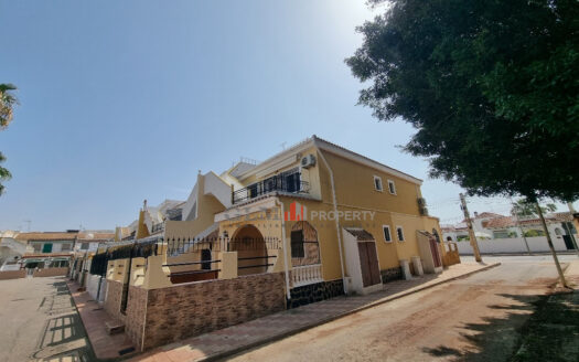 FULLY RENOVATED FIRST FLOOR APARTMENT REF. 1594SLN