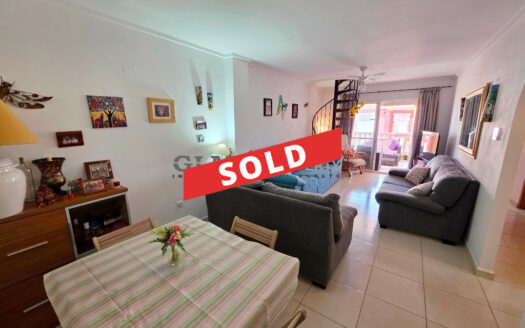 🏡 Stunning 3-Bedroom Penthouse with Private Solarium – Los Alcázares