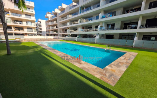 Modern South-Facing 3 Bedroom Flat for Sale in Los Alcázares with Communal Pool